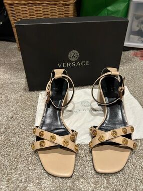Versace Beige Leather Medusa-Embellished Ankle-Strap Sandals Size 39